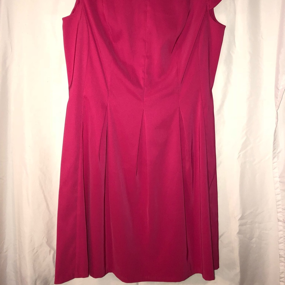 Pink dress - Picture 2 of 4